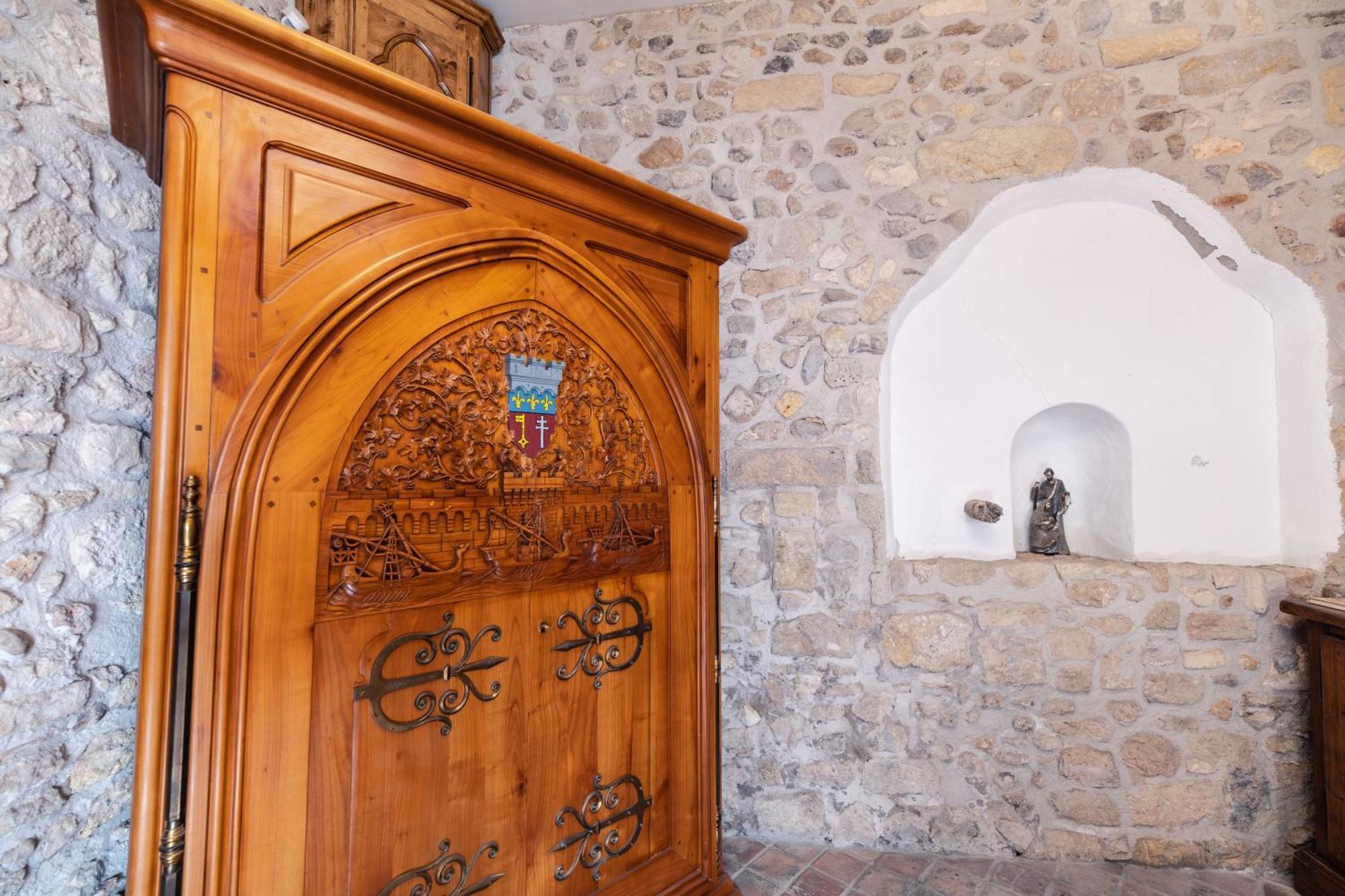 Petit Studio Presbytere Dans L'Eglise Нарбонна Экстерьер фото